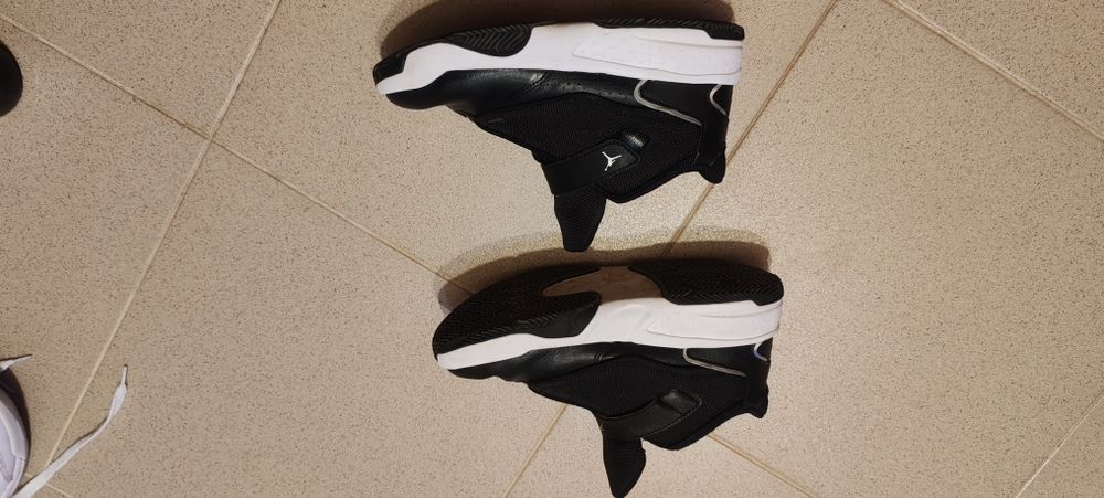 Jordan Aura nike copii marimea 35 nu adidas puma