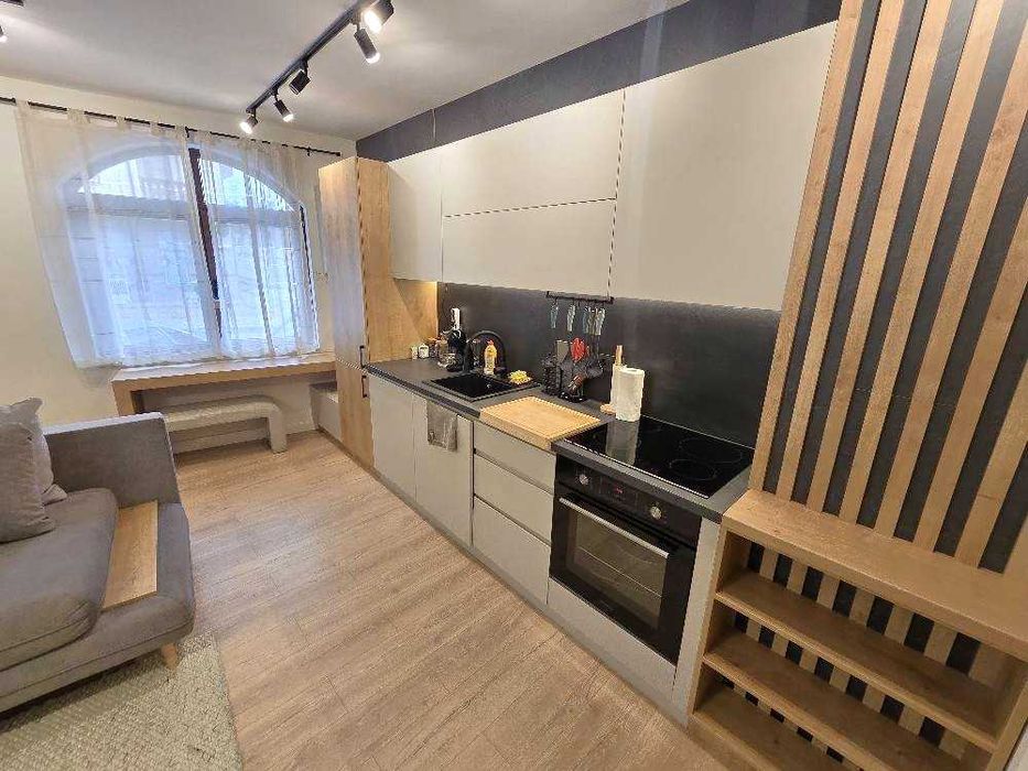 Продава се Тристаен апартамент в Банско - 93 кв.м за 1990 €/кв.м - Снимка #1