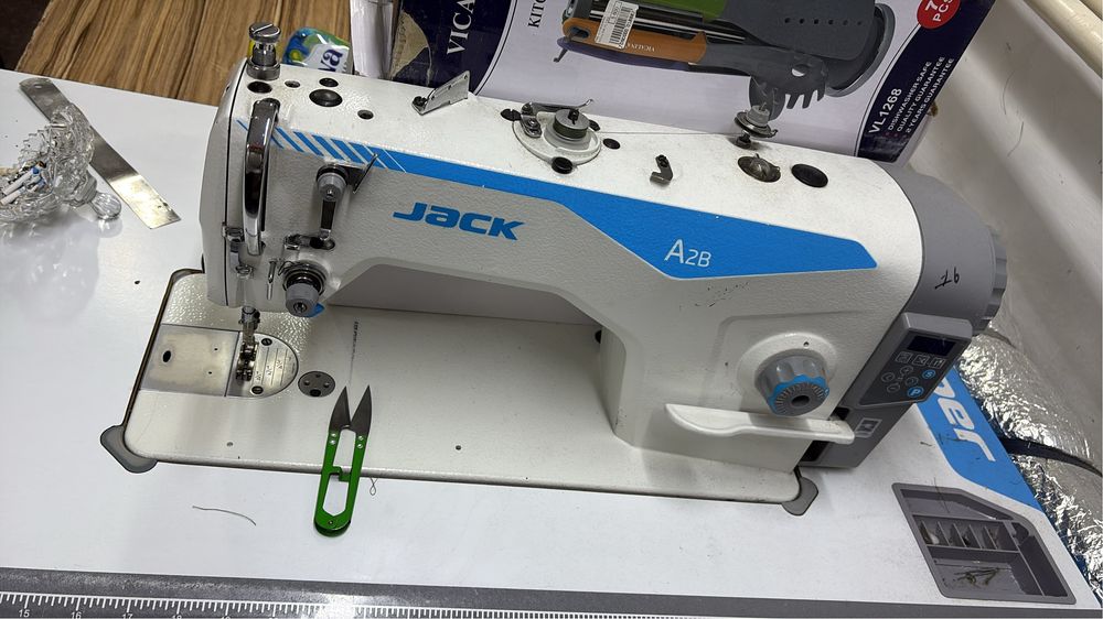 Одноигольная швейная машина Jack JK-A2B-CH