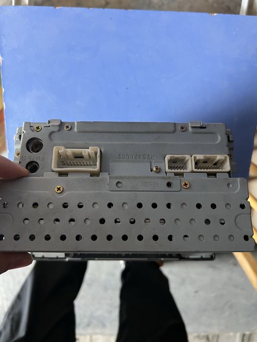 Продает Автомагнитола камри 30-35