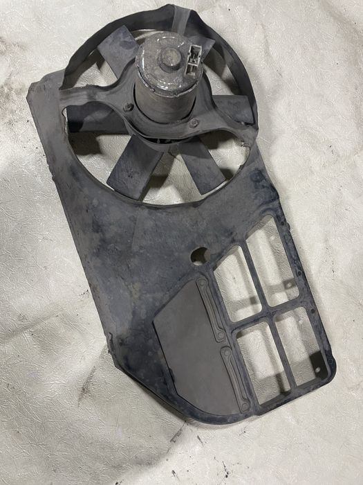 Продам запчасти Ауди 80б3