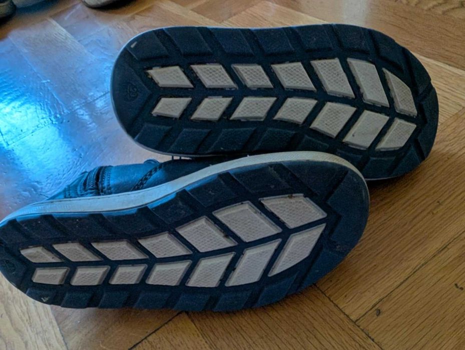 Детски боти и ботуши