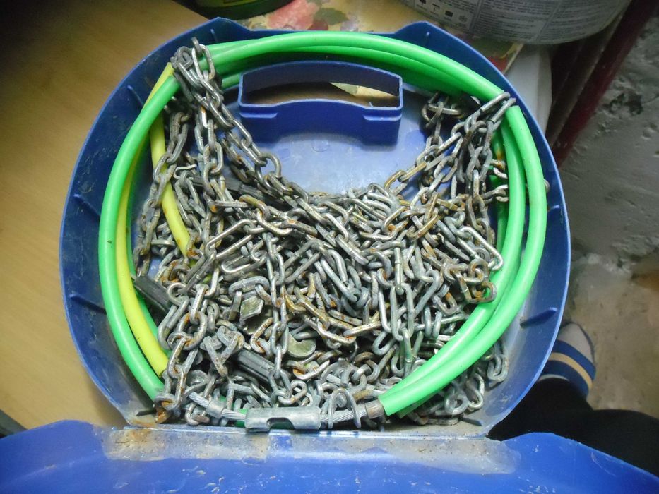 Vand lanturi pentru zapada - auto