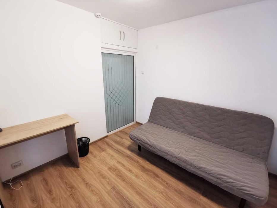 Apartament  zona Centrul Civic pretabil locuinta sau birou
