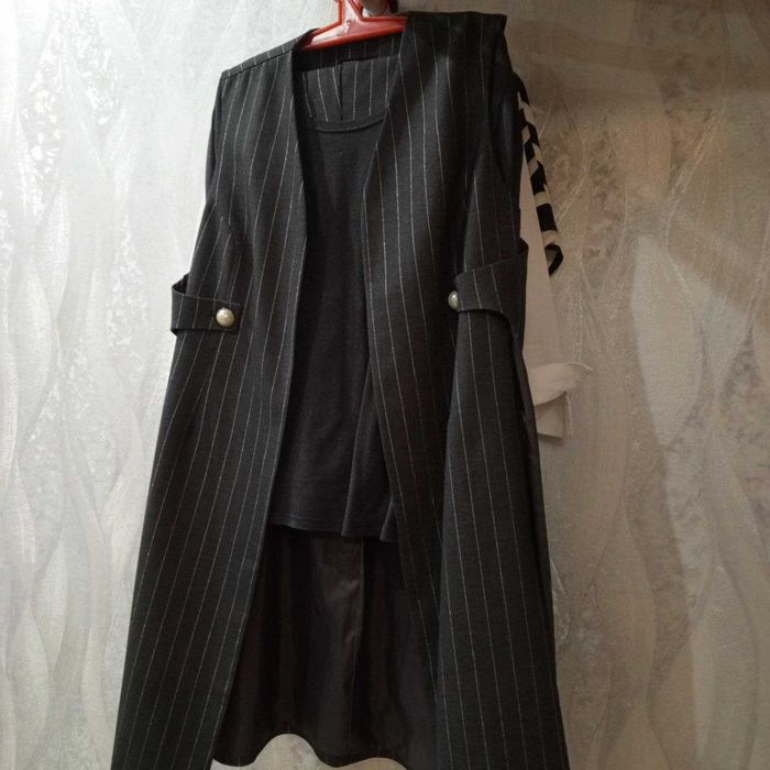 Продается женская тройка рамер 54-56