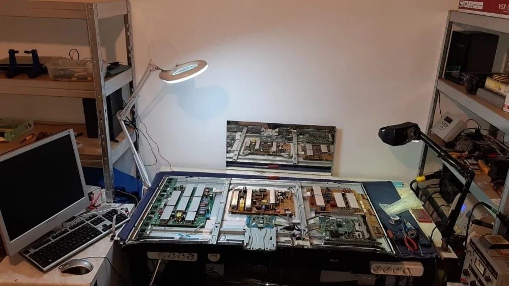 Reparatii tv  televizoare Led lcd