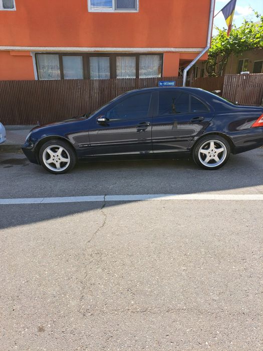 MERCEDES-BENZ C-Class 2002 — imagine 3