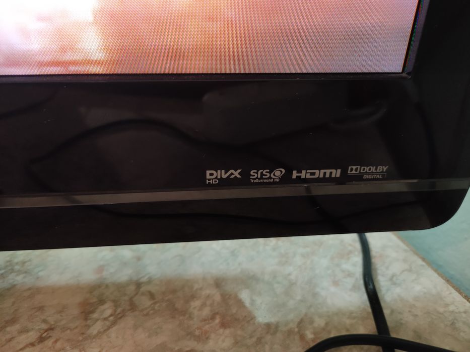 Телевизор Sharp в отличном состоянии