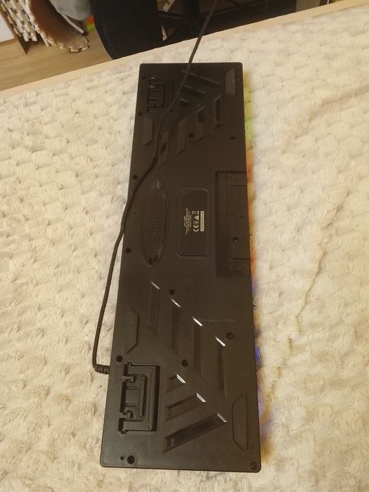 Продавам геимърска клаветура