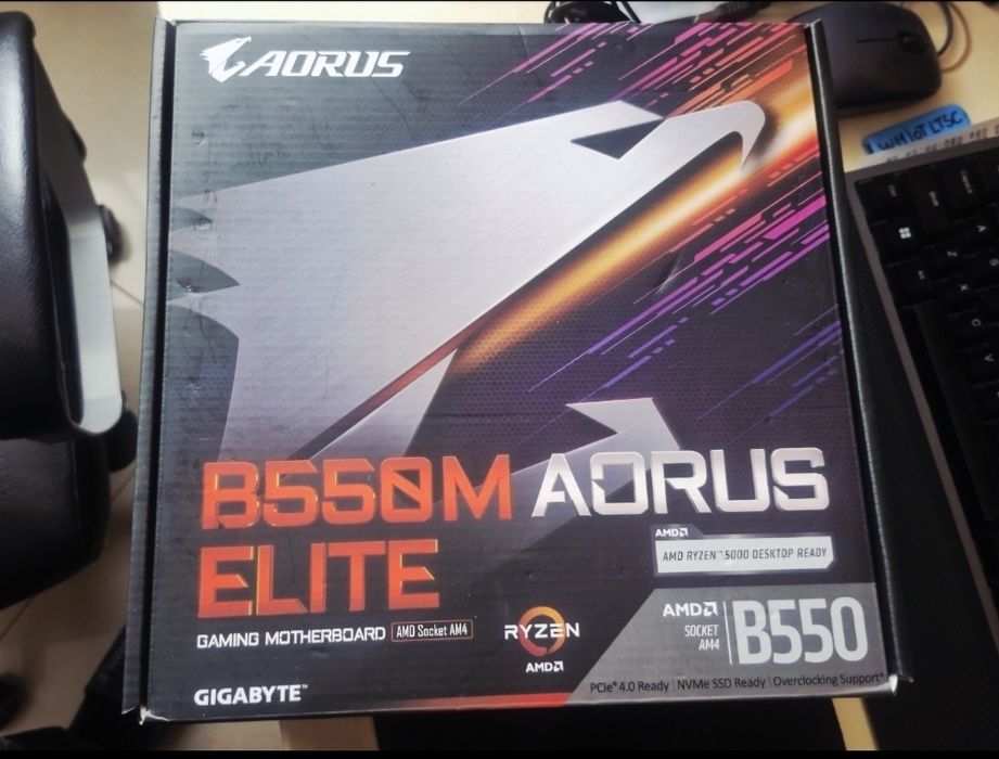 Placa baza gaming B550M Aorus Elite Gigabyte AM4 Full Box
