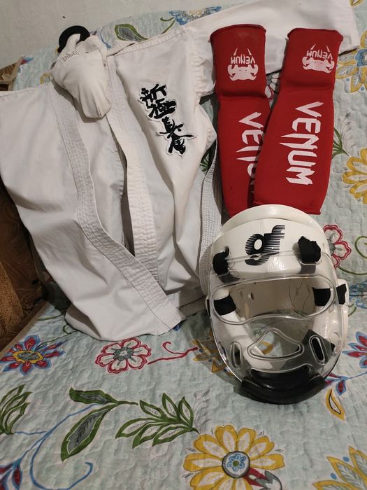 Каратэ форма срочно