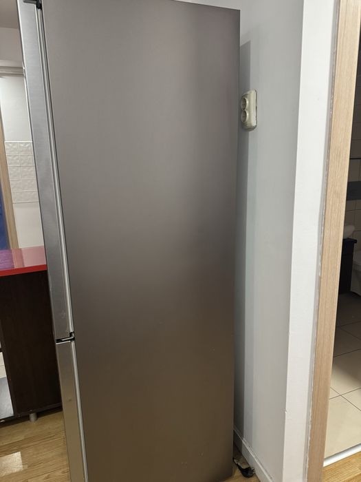 Combină frigorifică Samsung No Frost RB29FSRNDSA/EF – 650 lei
