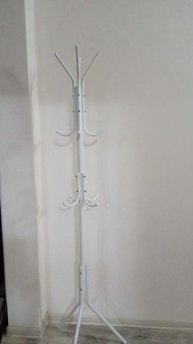 Вешалка новая в отличном состоянии