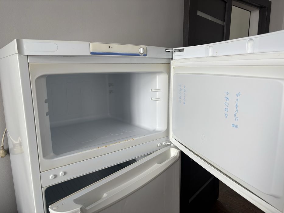 Продам холодильник б/у