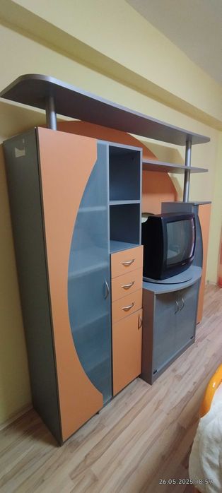 Продавам холна секция