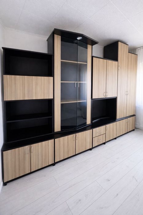 Vand mobila dormitor.