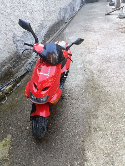 Vând mopod Aprilia SR 50