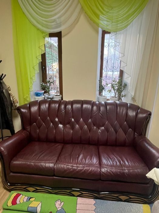 Продается Кожаный диван