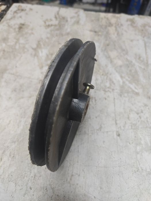 Продам от стиральных машин колёсико