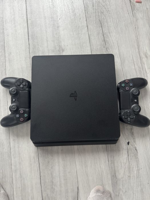 Продам ps4 slim 1tb