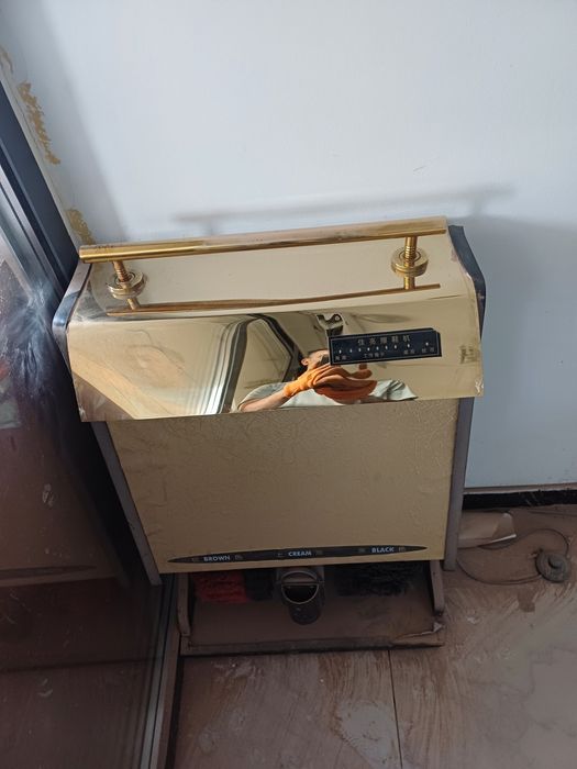 Аппарат для чистки обуви.  10 тыс