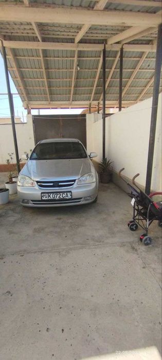 Lacetti 1.8 2 pozitsiya sotiladi: