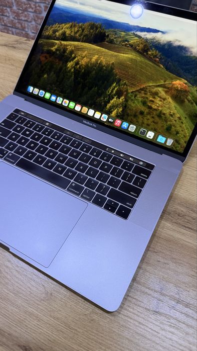 Игровой Macbook pro 15 16/256gb  vga-4 gb sotiladi