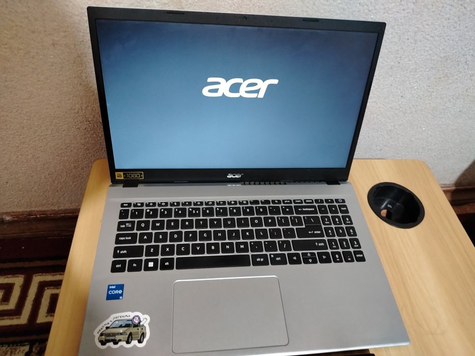 Acer i5  8/512 gb