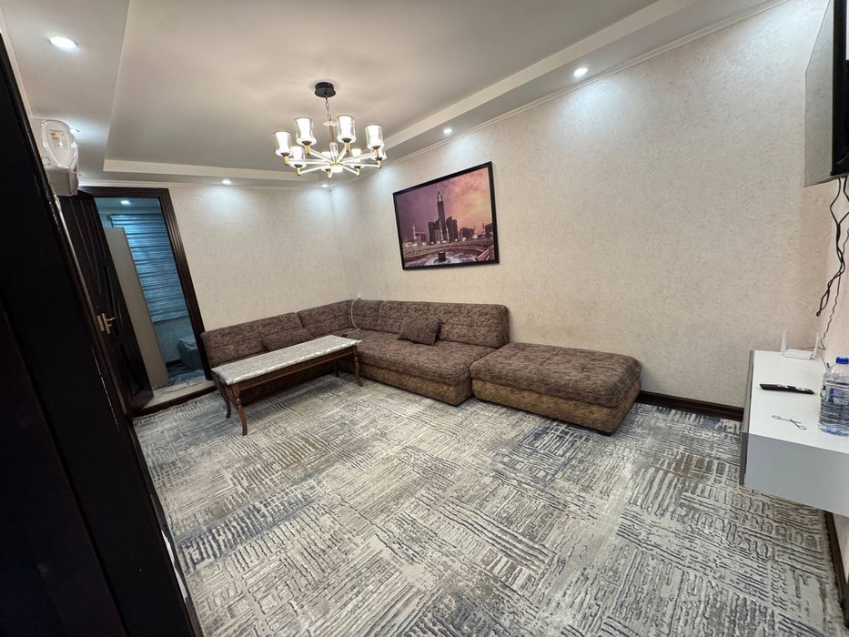 Чиланзар 12 квартал Фархадский Оазис 2х комнатная с обстоновкой