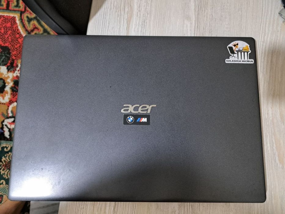 Acer aspire 3 core i7 10 / 20gb ram