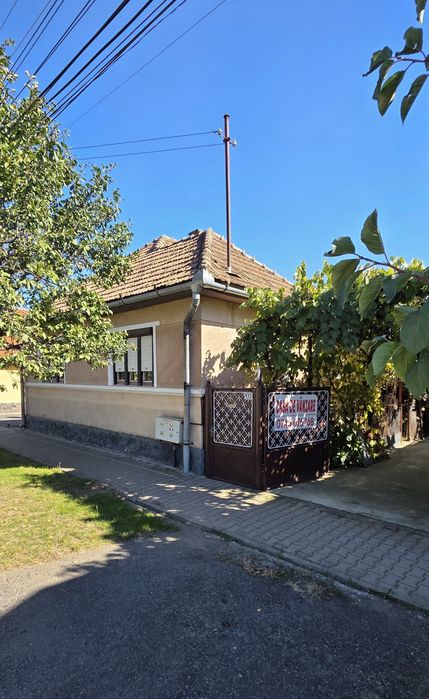 Casă 3 camere, 100 mp, 700 mp teren, Reghin-Mihai Viteazu