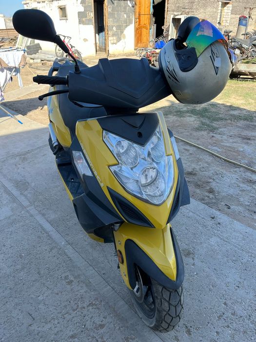 Продам Скутер  Racer