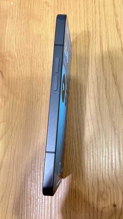 Nothing Phone (1) si Nothing Ear (1)