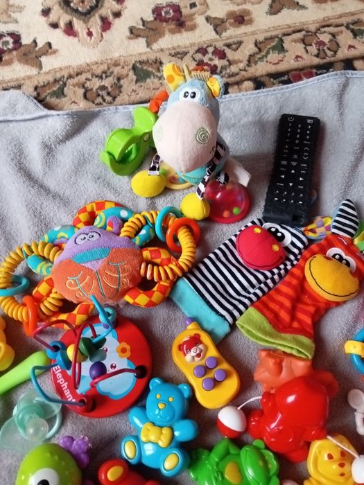 Качественные игрушки погремушки