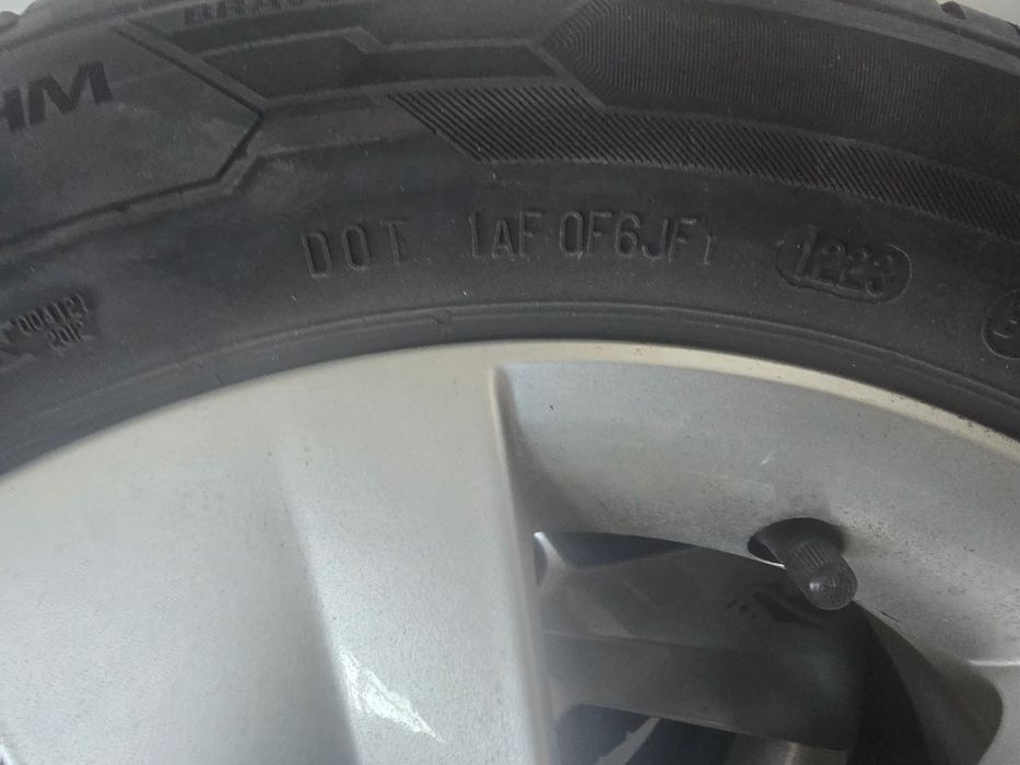 4 бр. Гуми Barum 185/60 R15 84H с алуминиеви лети джанти Skoda