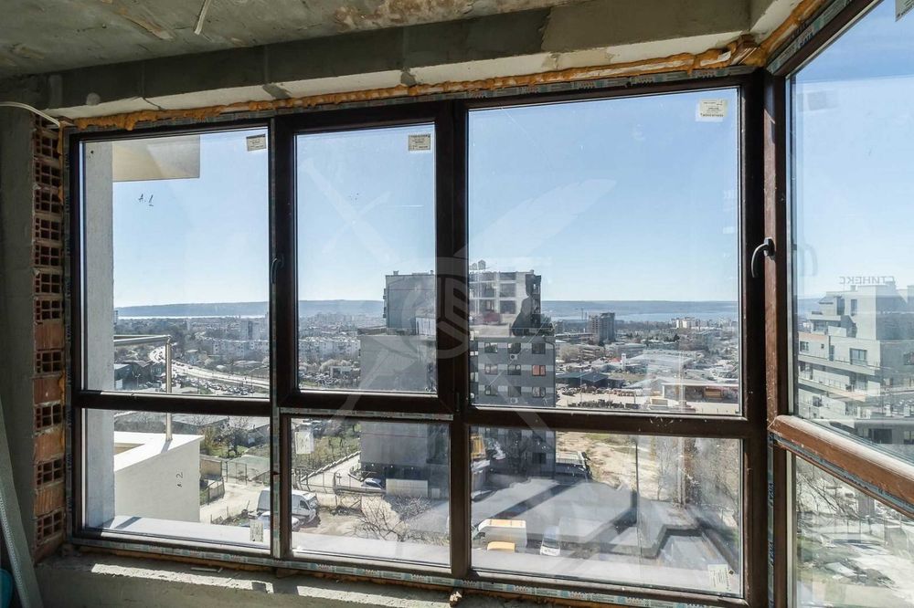 Продава се Тристаен апартамент в Варна, м-т Пчелина - 128 кв.м за 1086 €/кв.м - Снимка #2