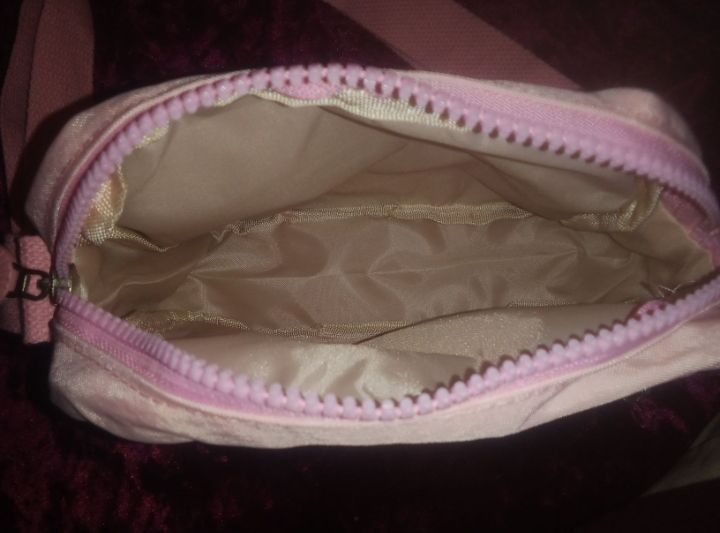 Розовая сумочка новая