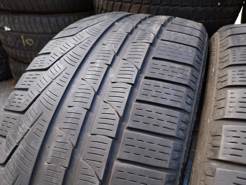 Anvelope second iarna 235 35 R20 Pirelli