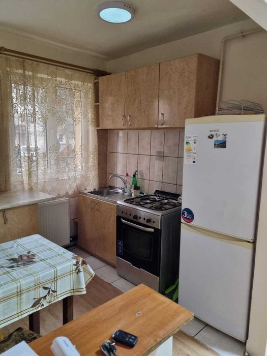 Apartament 2 camere, Parter + Boxă, Bloc Izolat - Sighet, 1 Mai