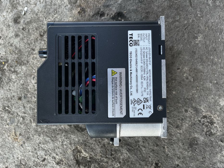 Invertor 220v/380v 0,75kw