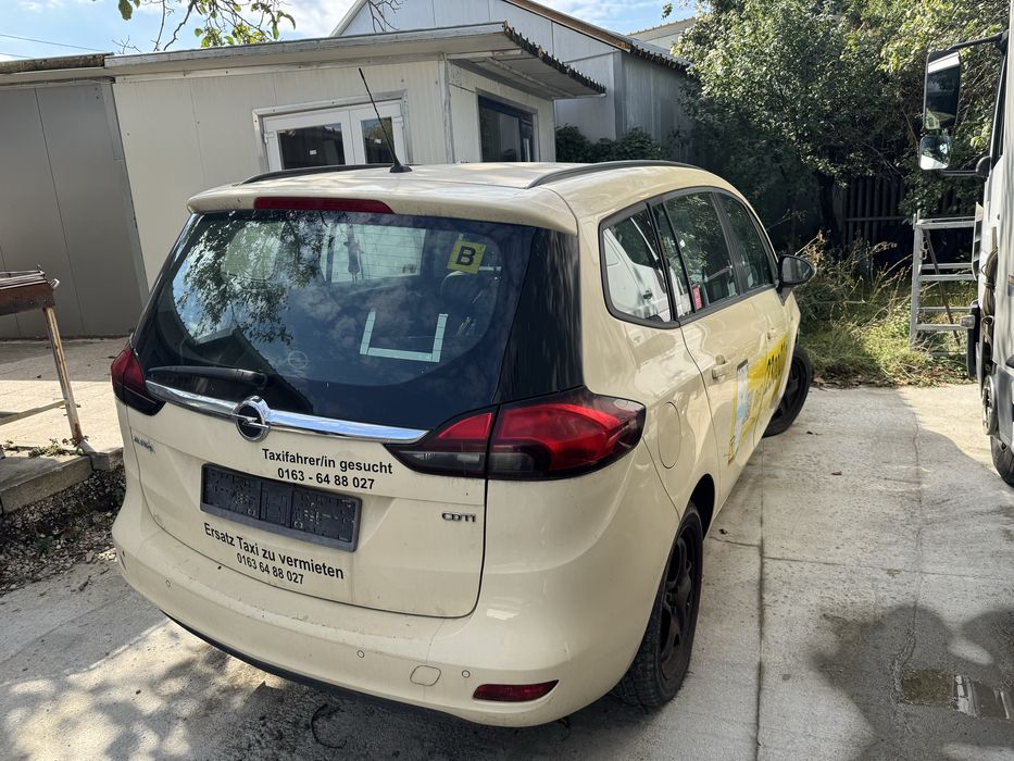 Dezmembrez Opel Zafira 2019 2.0 diesel