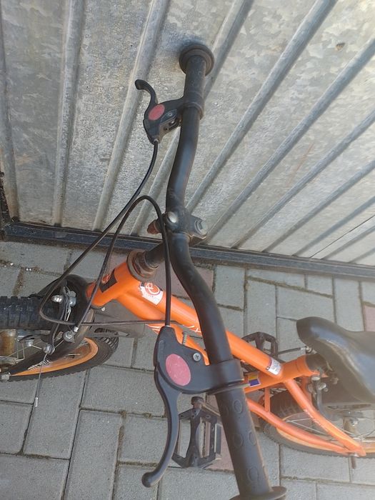 Bicicletă pt copi 3/5ani  f bună