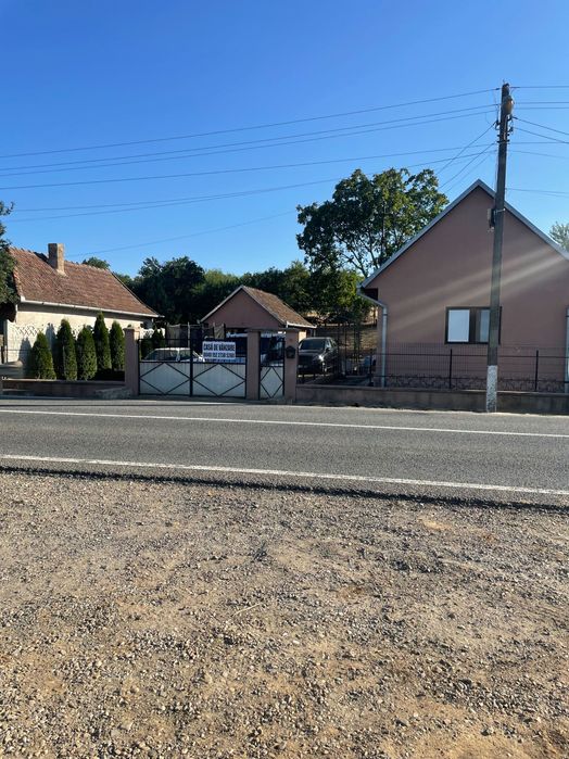 Casă de vânzare în Cadea !!!