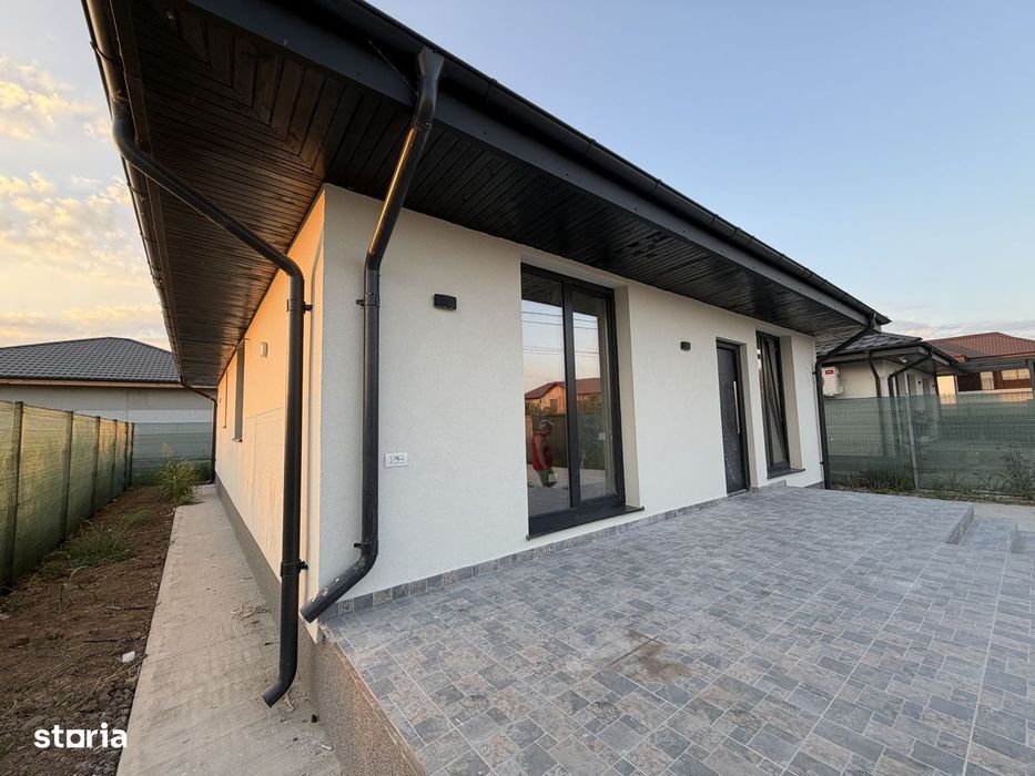 Casă Individuală Modernă 4 camere și 2 băi / 105 mp parter + 55 mp pod