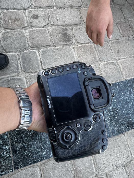 Canon mark3 5d 75/300obyektiv bn