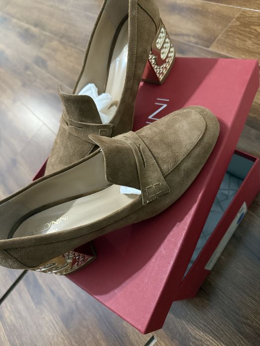 Продам женские туфли. Италия