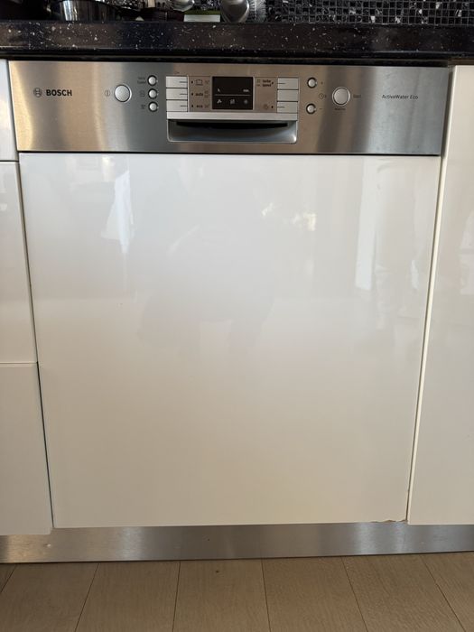 Съдомиялна BOSH вградена