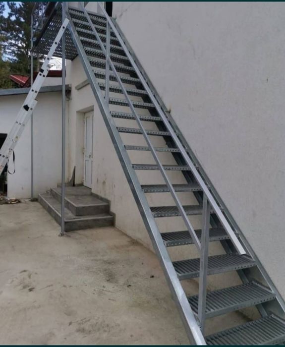 Scări metalice galvanizate