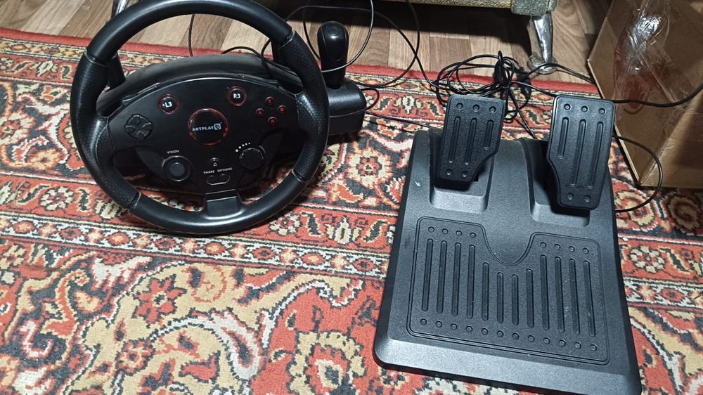 Продаю игровой руль артплэйс