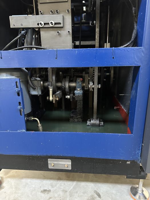 MB-C 12 Linie productie pahare carton 7oz  folosita foarte putin